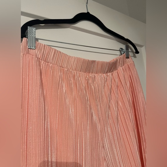 Simons Twik Pleated Shirt & Pants Set Pink Size L NWOT - Picture 13 of 13